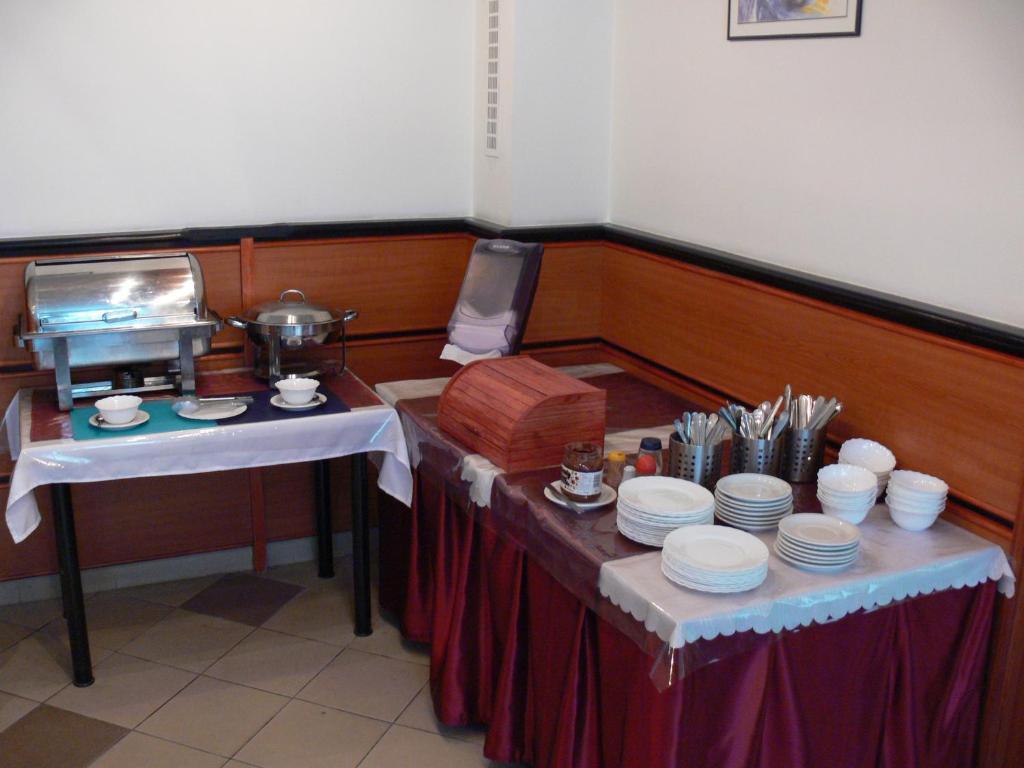 Hid Hotel Budapest Bagian luar foto