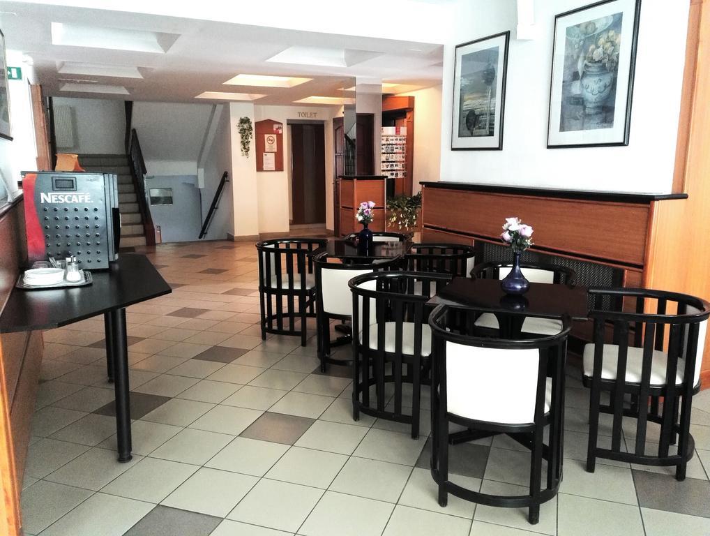 Hid Hotel Budapest Bagian luar foto