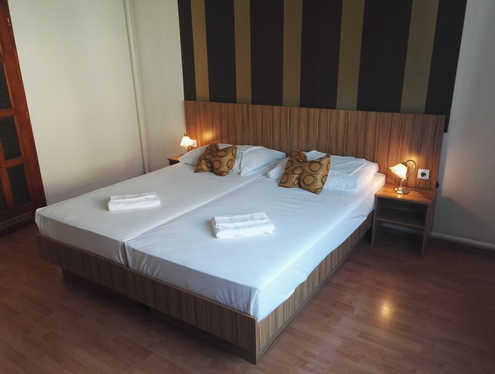 Hid Hotel Budapest Bagian luar foto
