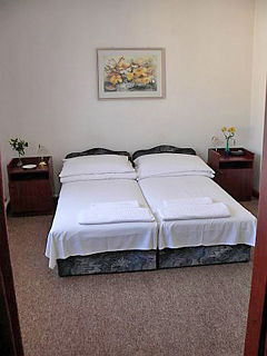 Hid Hotel Budapest Bagian luar foto